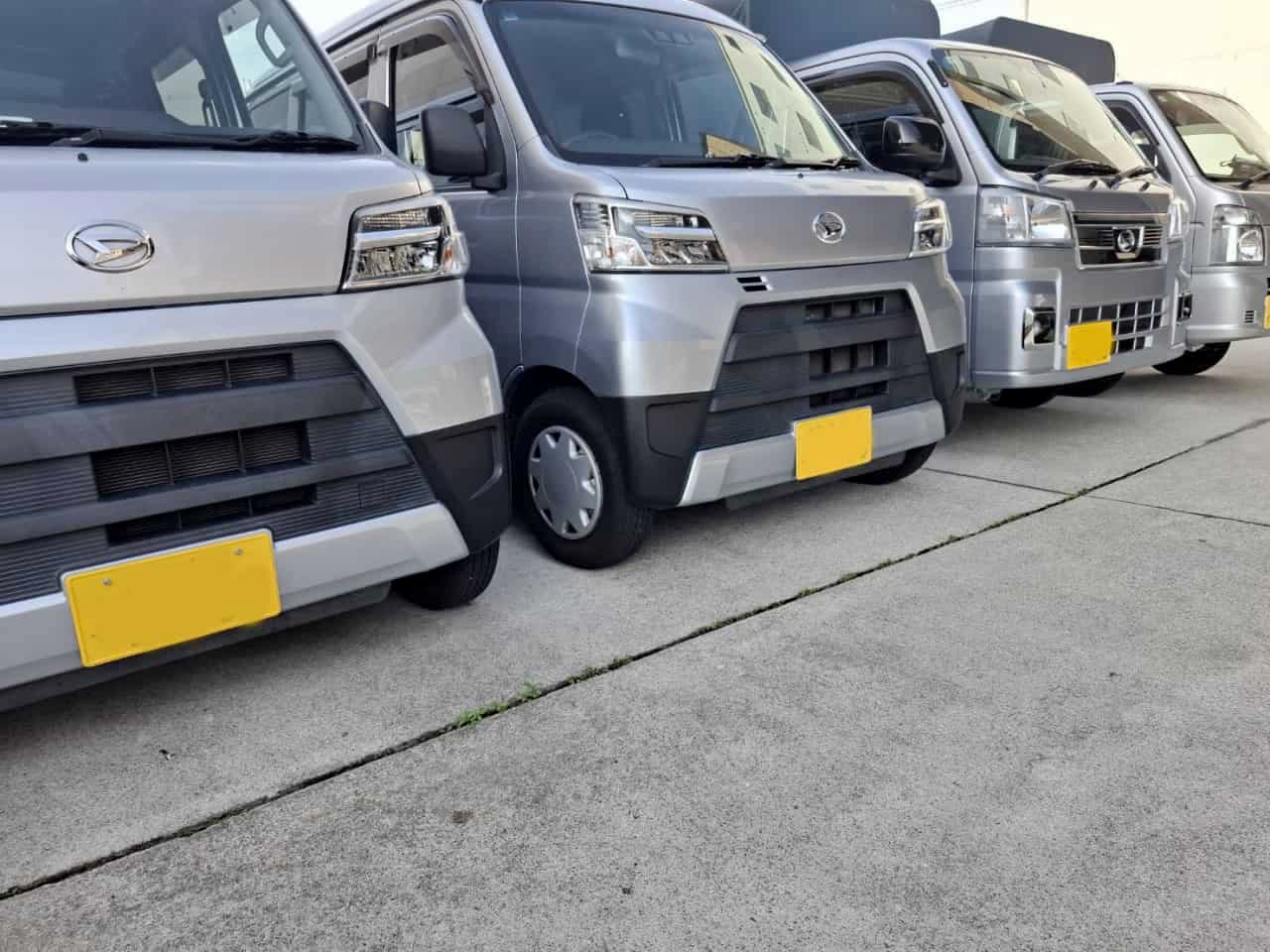 日之出自動車の配送車
